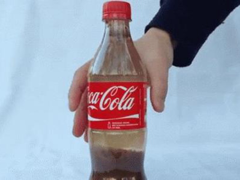 可口可乐公司被爆料饮料里掺消毒水！